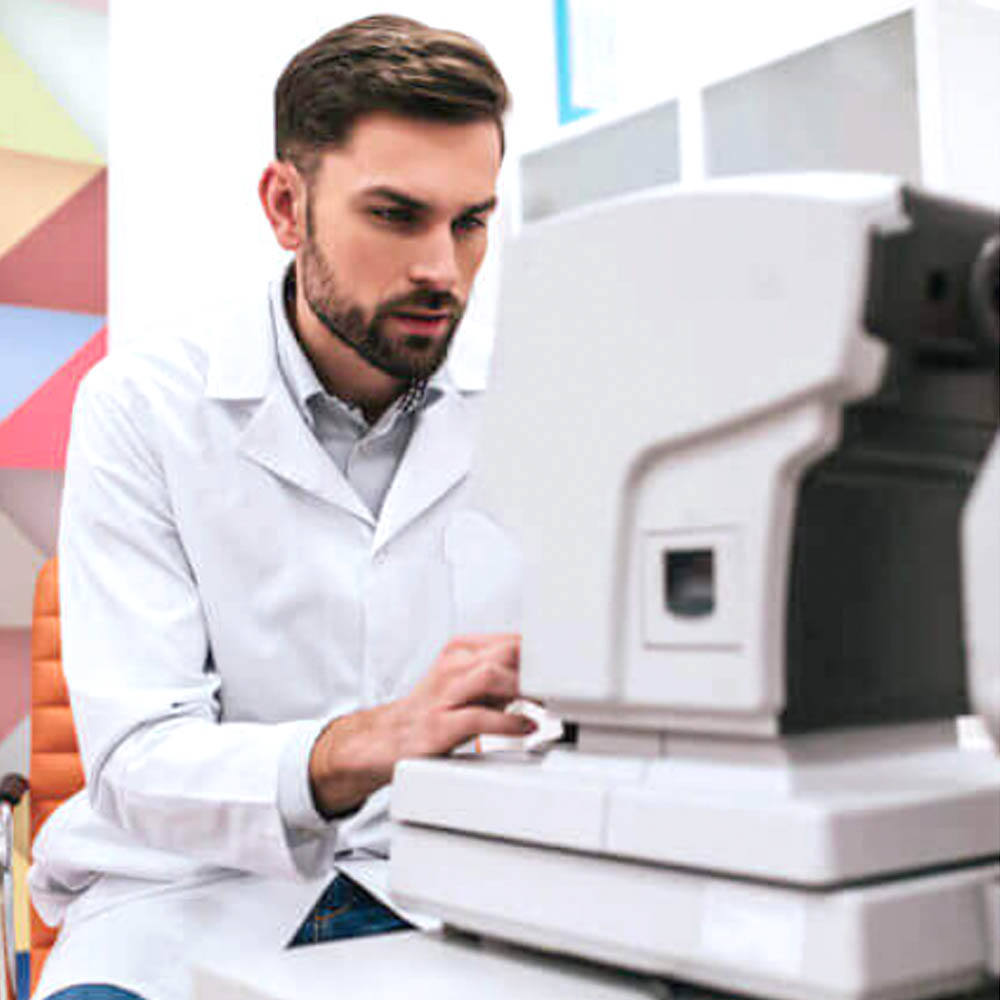 optometrist in Clarksville
